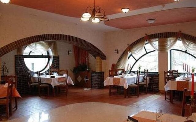 Kompleks Hotelowy Logos