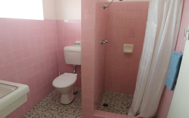 Mollymook Ocean View Motel Reward Long Stays - Over 18's Only