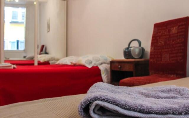 Room in apartment - Rue Droite