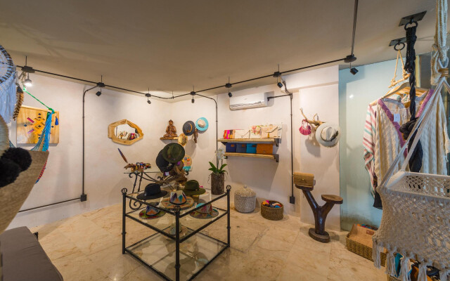 Caribbean Paradise Hotel & Spa - 5th Avenue