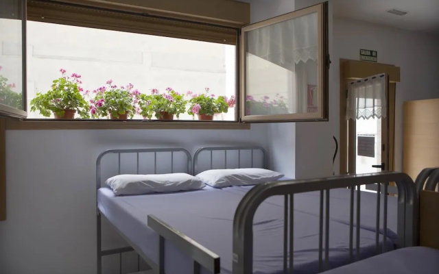 Albergue Albas - Hostel