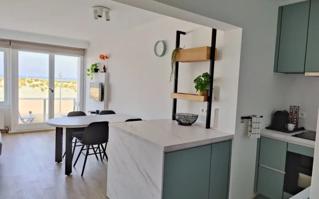Apartment in Nieuwpoort With Stunning Sea Views