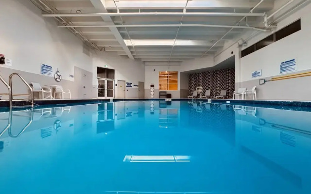 Candlewood Suites Burlington Conference Centre by IHG
