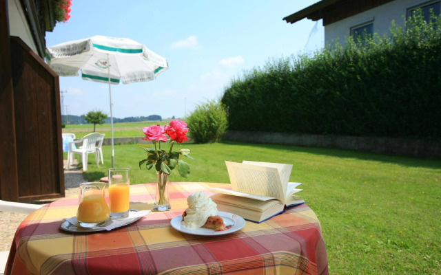 Ferienwohnungen Chiemgauer Seenglück