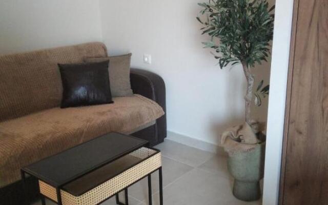 Lyristis Apartments Plus