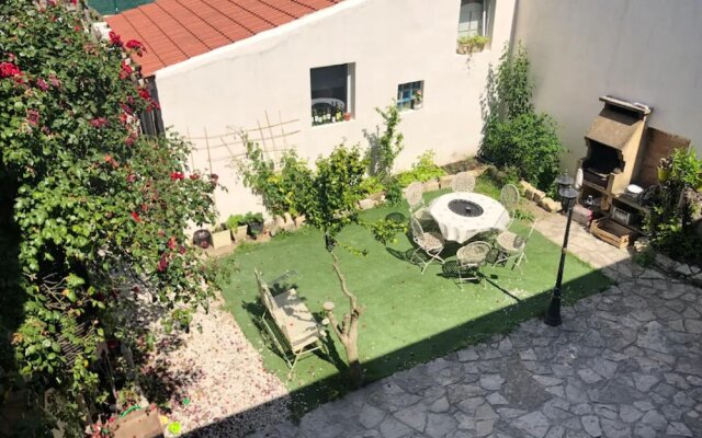 Studio In Villejuif With Wonderful City View Furnished Garden And Wifi 300 Km From The Beach