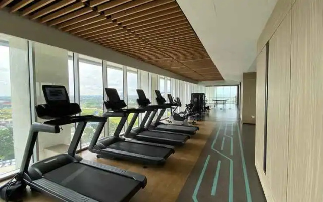 Comfort and Tranquil Living 1BR The Smith Alam Sutera Apartment By Travelio – Sports – Tangerang