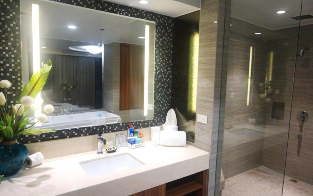 Central Park Reef Resort