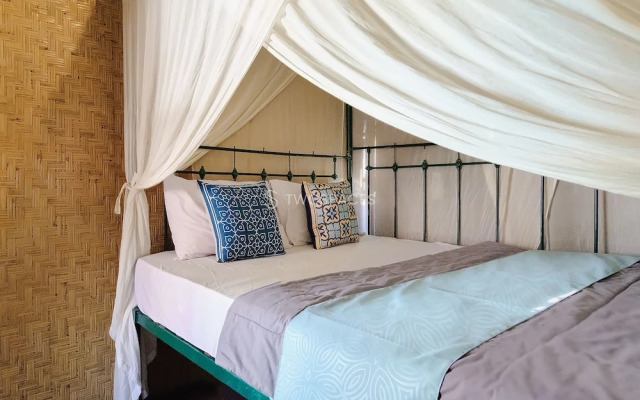 TwoSpaces Living at Kayu Beach Villa