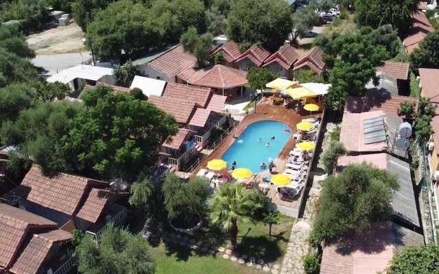 Toll Hotel