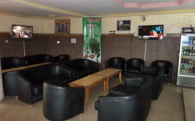 Sada Cruz Hotel & Suites