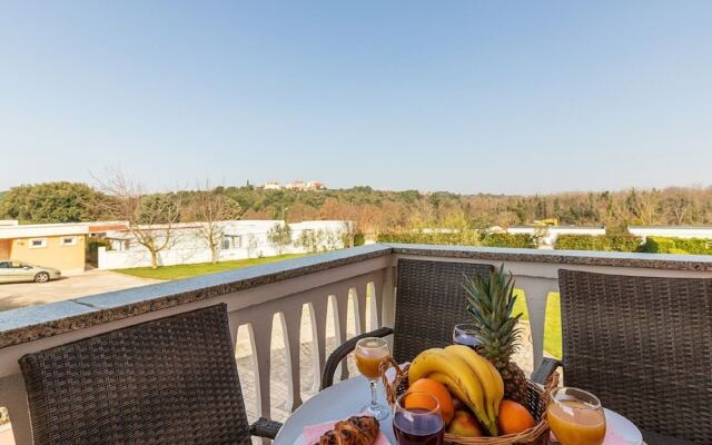 Classy Apartment in Banjole near Beach & Pula City