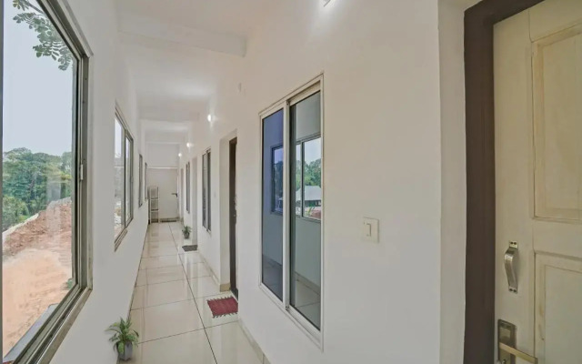Oyo Flagship 808201 Hornbill Residency