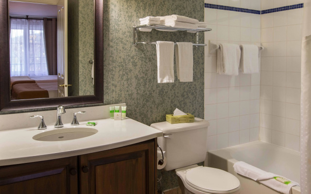 Holiday Inn Express and Suites Tremblant by IHG