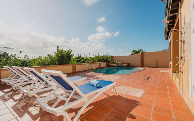 5 Bedroom Villa With Amazing View of Aruba Nature