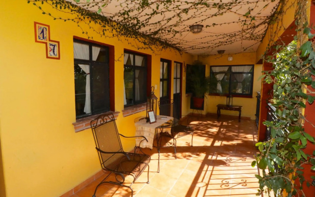 Casa Mia Suites