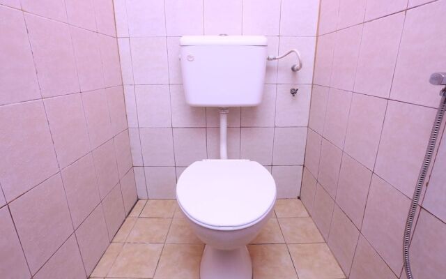 OYO 89498 Sri Seroja Inn Budget Hotel