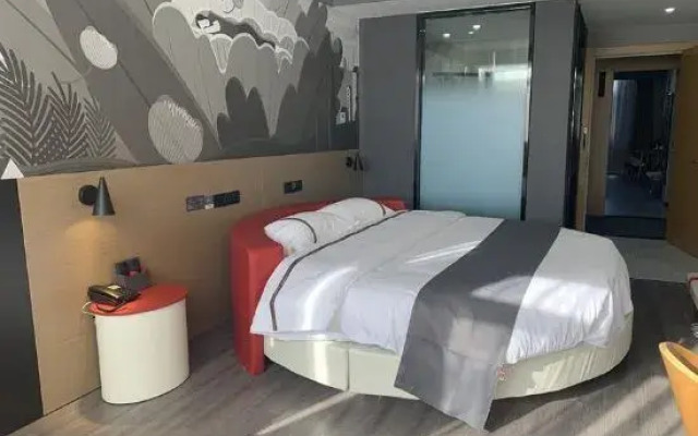 Xihuan Hotel (Baoding Dingxing Yanxing Park)
