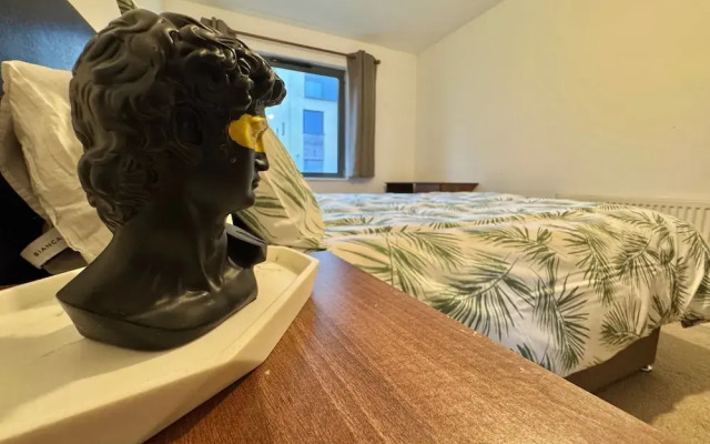 Sea Breeze Retreat in Swansea