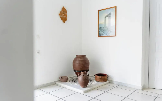 Diamantis studios apartments