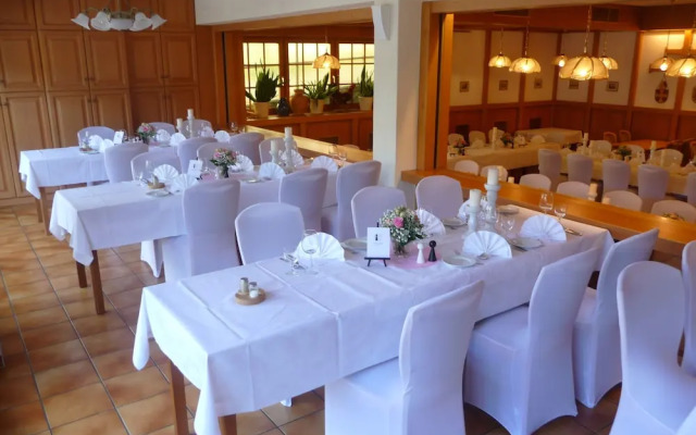 Gasthaus-Pension Zum Kreuz