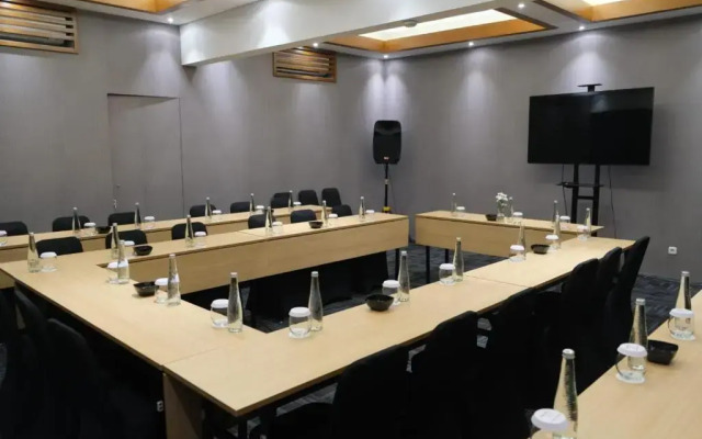 Paku Mas Hotel