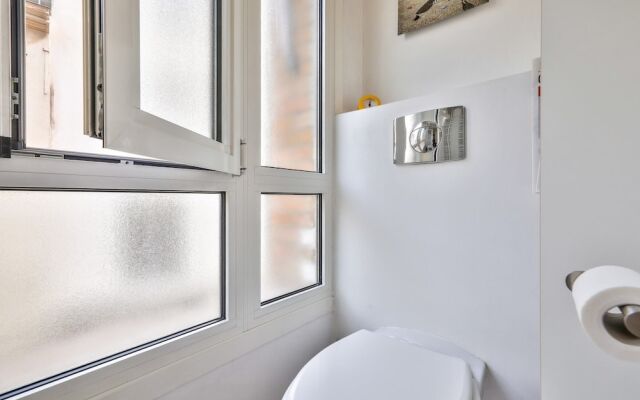 Very Nice and Charming 2 Room Apartment in Paris