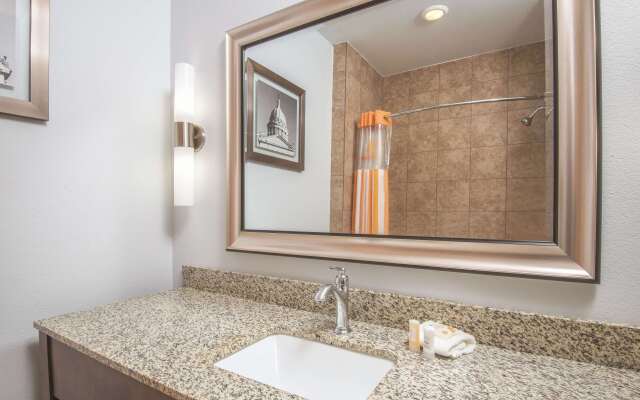 La Quinta Inn & Suites by Wyndham Guthrie