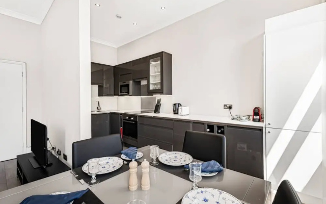 Stylish Kensington Home Next To Earl s Court
