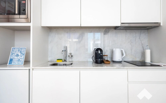 Mitch1 · Spacious Duplex in Porto's Downtown A/C