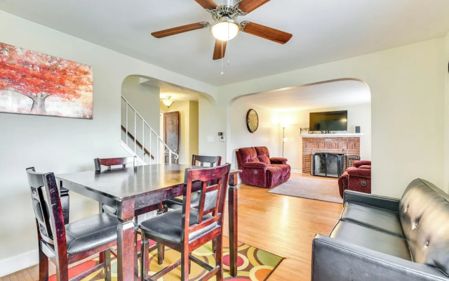 Quiet Cheektowaga Retreat: 23 Mi to Niagara Falls!