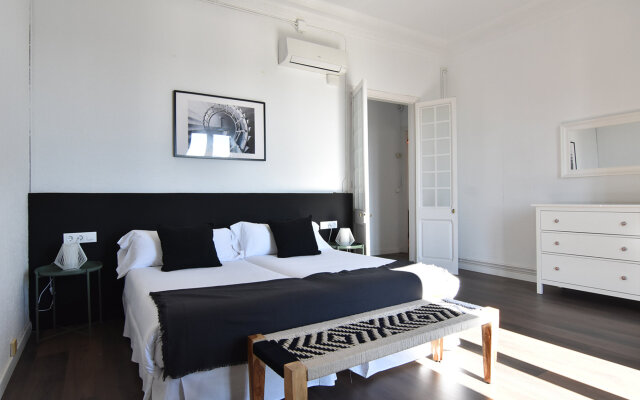 NEW REINA CRISTINA  in Barcelona