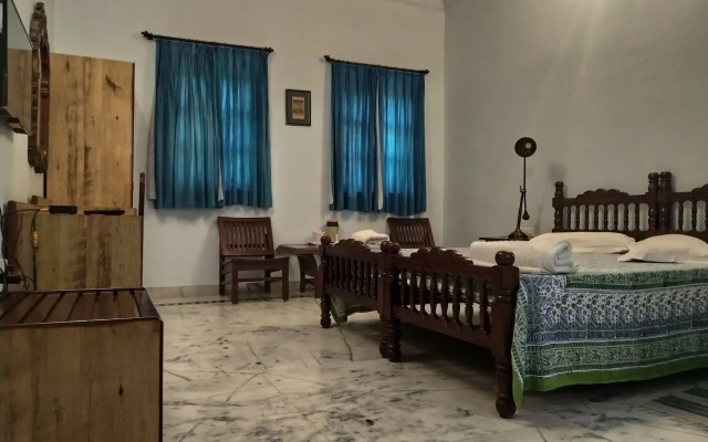 Anuraag Villa