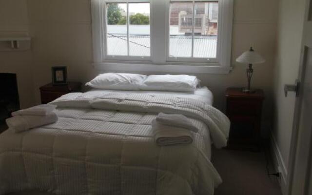 Mentor Chambers Apartments B&B