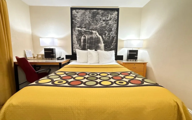 Super 8 Anderson/Clemson Area