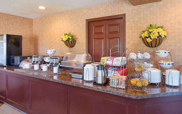 Sleep Inn & Suites Bay View Acme - Travers City