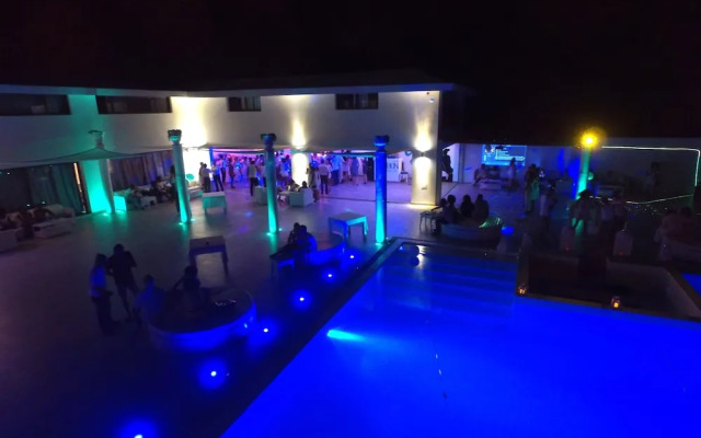 Hotel LIVVO Budha Beach