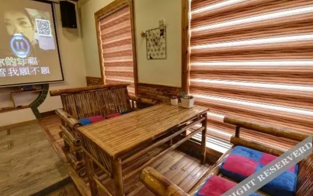 Fuxian Shanju Hotel