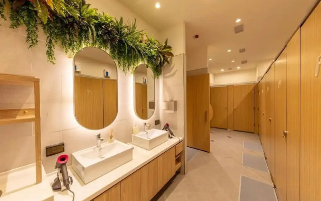 CHO Stay Capsule Hotel - Taoyuan Airport T2