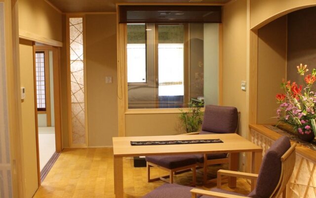 Sanyanagitei Ryokan