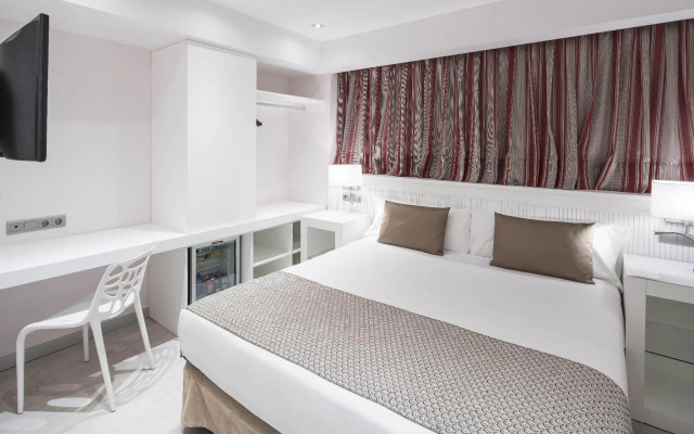 The Athenaeum Hotel & Residences