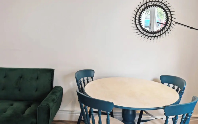 Reef Lodge Apartments