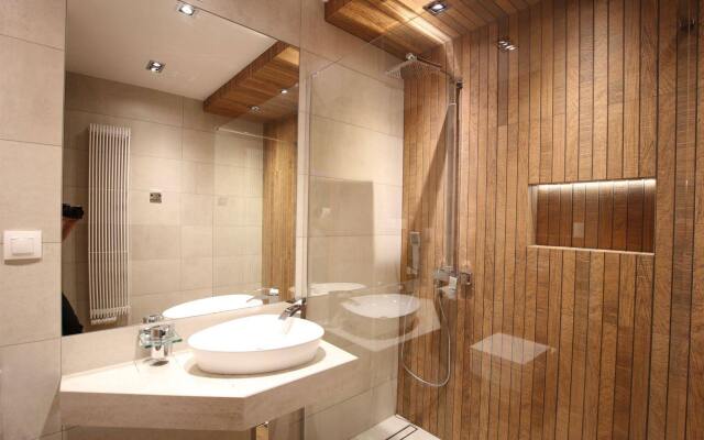 Rainbow Apartments 3