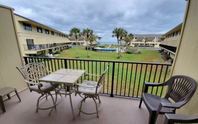 Summerhouse 433 2 Bedroom Condo by RedAwning