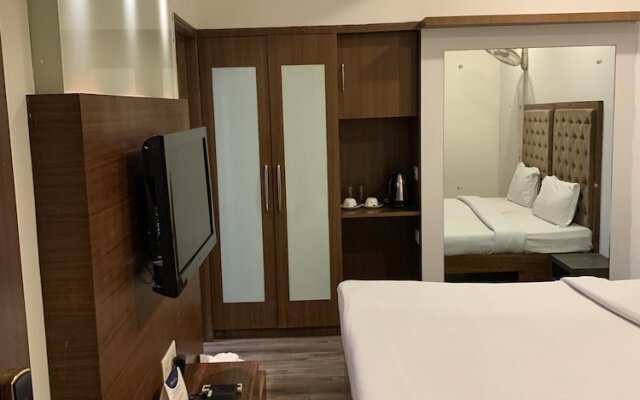 Hotel Mohan Continental