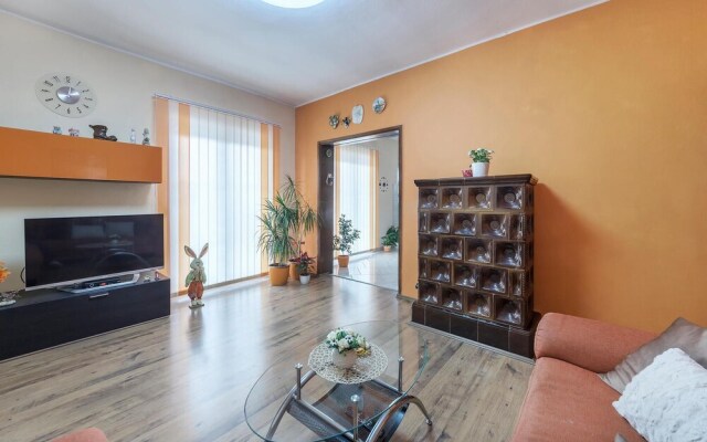 Stunning Home in Fazana With Wifi and 2 Bedrooms