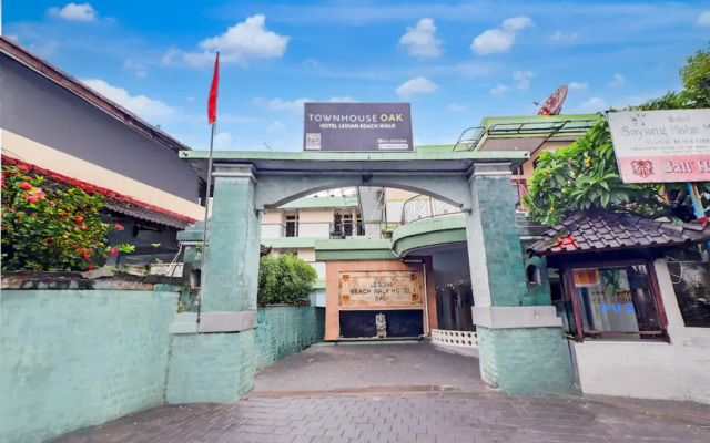 Townhouse Oak Legian Near Legian Beach Formerly Sayang Maha Merta