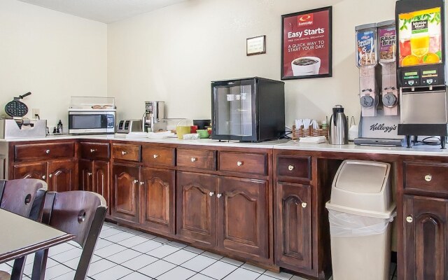 Econo Lodge Brownsville