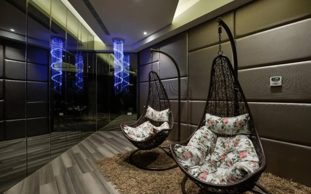 M hotel