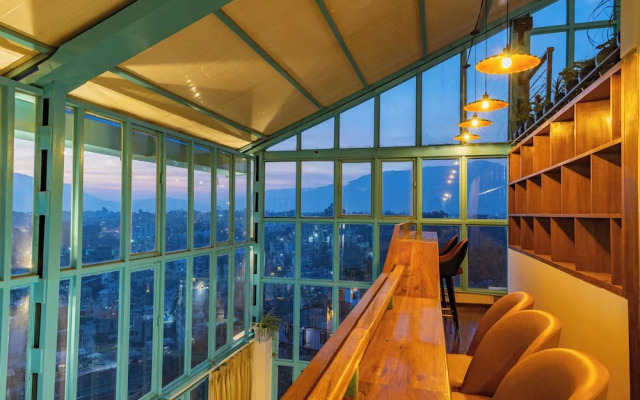 Mhendo Hotel & Studio Suites